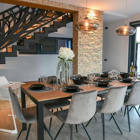 Casa Famiglia * Barban